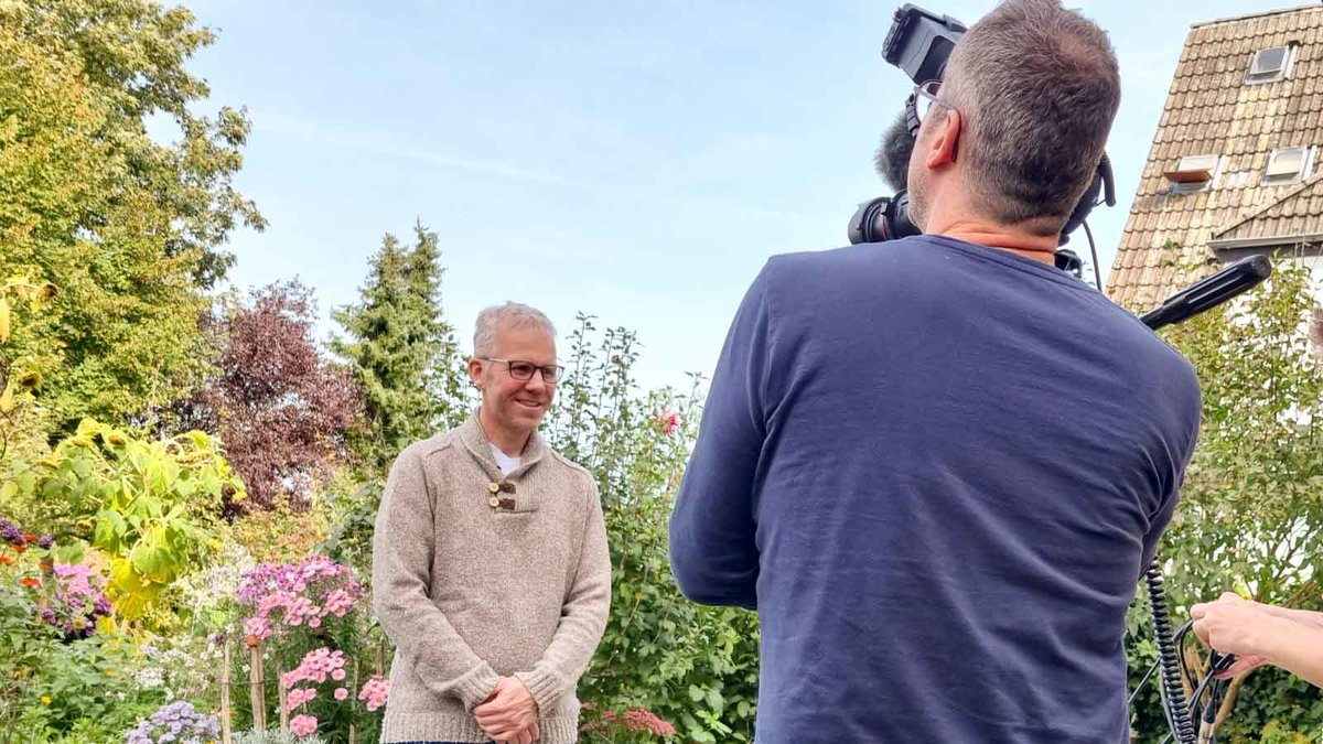 Philippe Dahlmann vor der Kamera beim ZDF Dreh