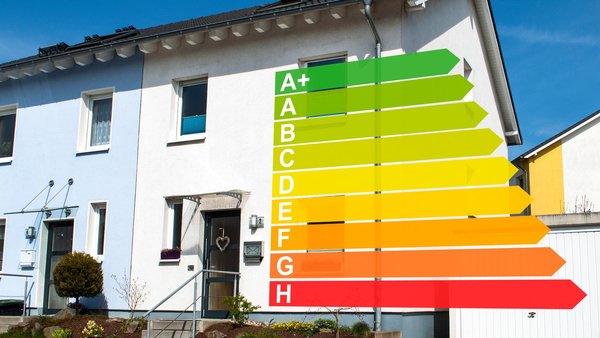 Haus mit Energieeffizienzklassen