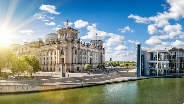 Panoramaansicht des Bundestages Berlin